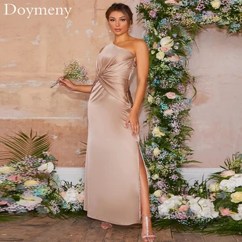 Doymeny 2023 Satin A-Line Bridesmaid Suknelę, Vieną Petį Rankovių Klostyti Seksualus Padalinta Vestidos De Fiesta Elegantes
